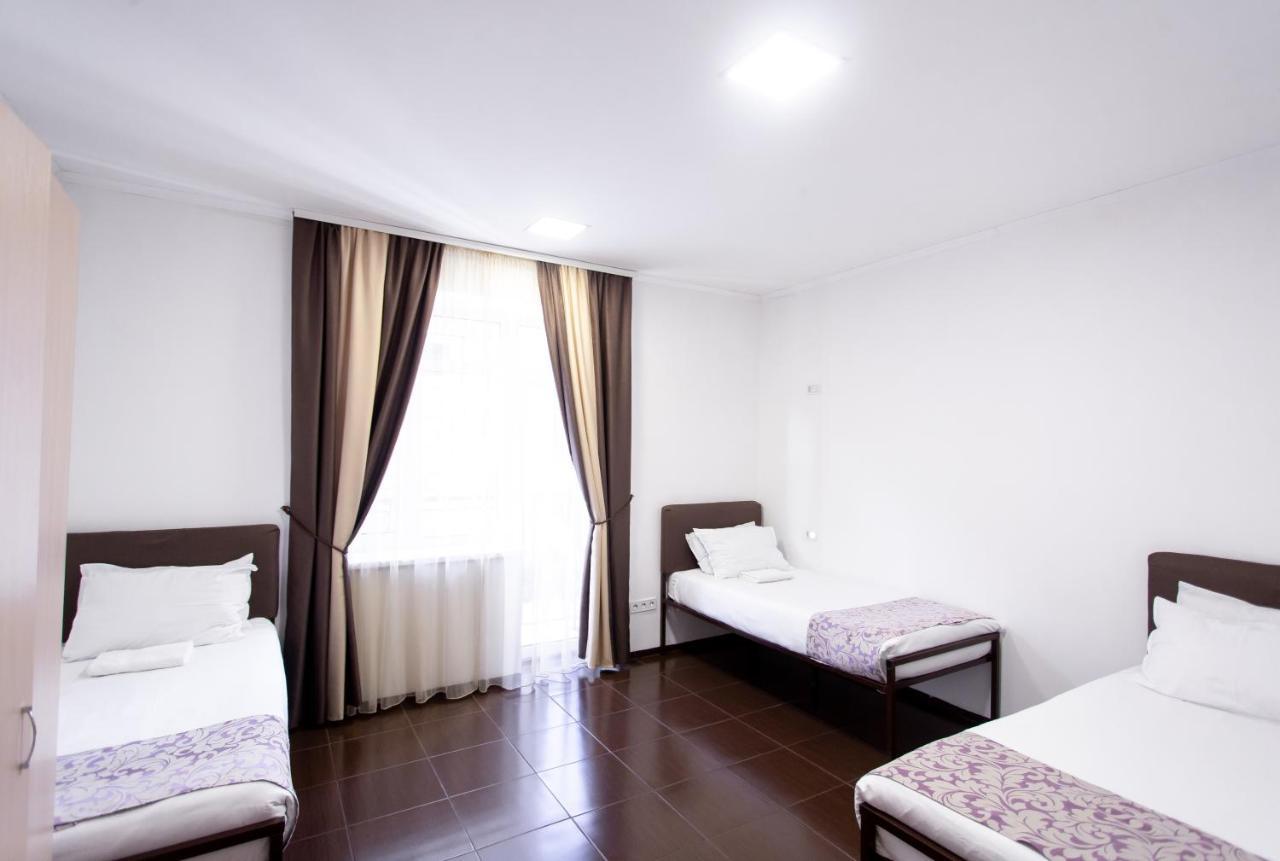 Hotel One Uman Exterior photo
